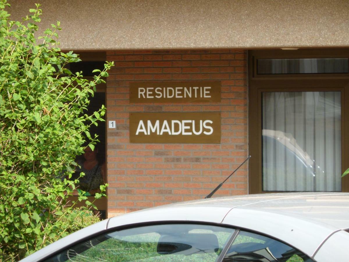 Appartement Residentie Amadeus Met Garage Sint-Idesbald Eksteriør billede
